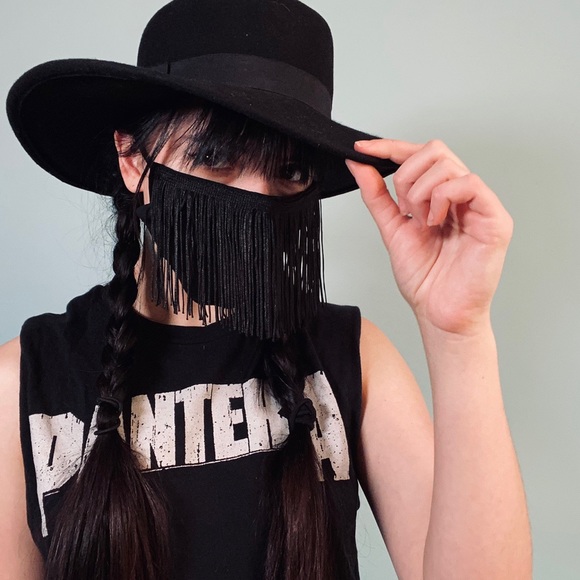 Fringe mask - handmade - Picture 4 of 4